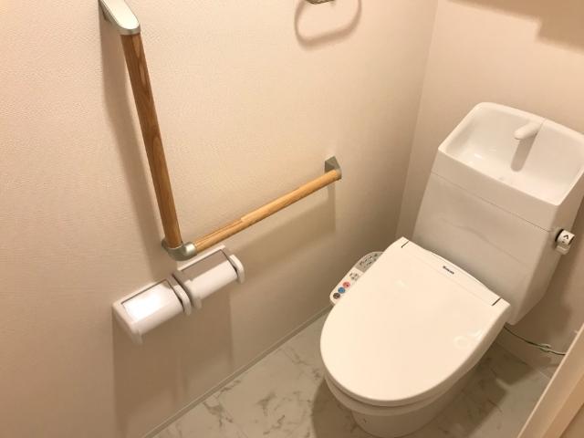 トイレ　シャワー付トイレ