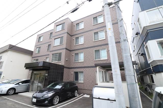 建物外観　地下鉄琴似駅徒歩５分♪