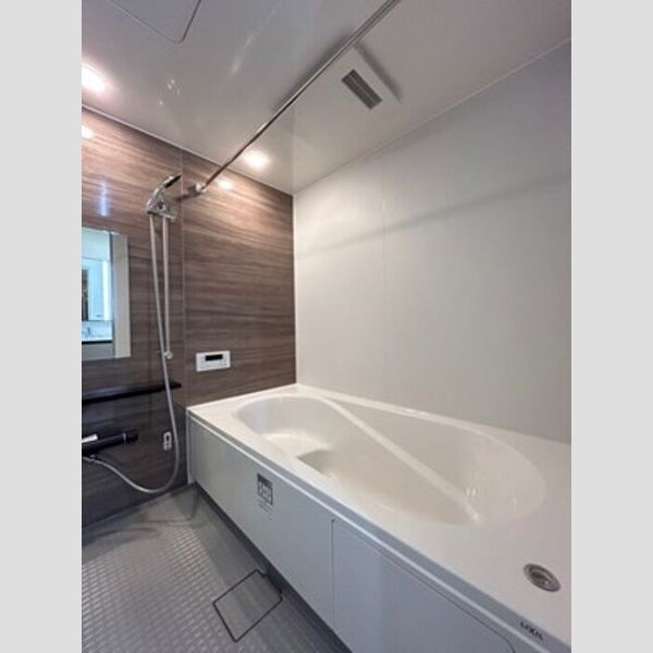 バス・シャワールーム　一坪風呂(追い焚き給湯・浴室換気乾燥機付き)