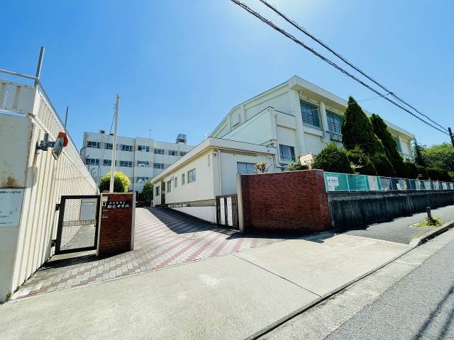 中学校　助光中学校（中学校）まで730m