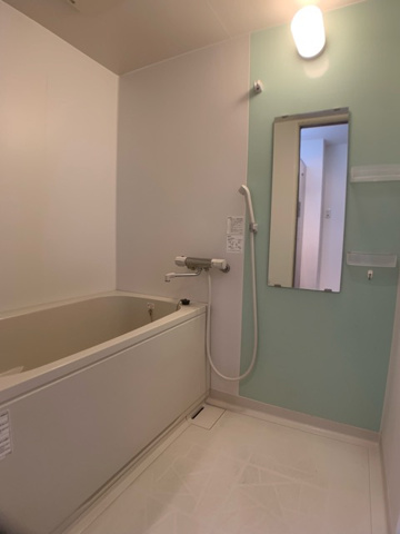 バス・シャワールーム　清潔感のある浴室です♪