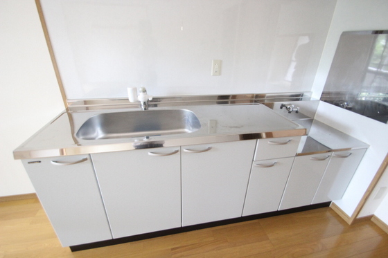 キッチン　※別部屋の写真です