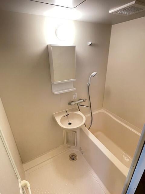 バス・シャワールーム　お風呂です