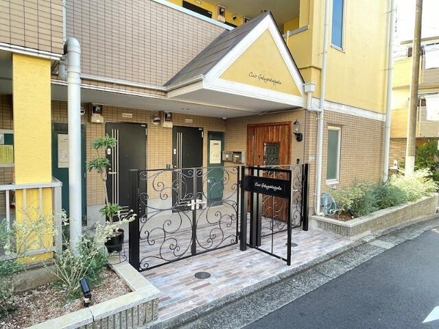 エントランス　建物の入り口です