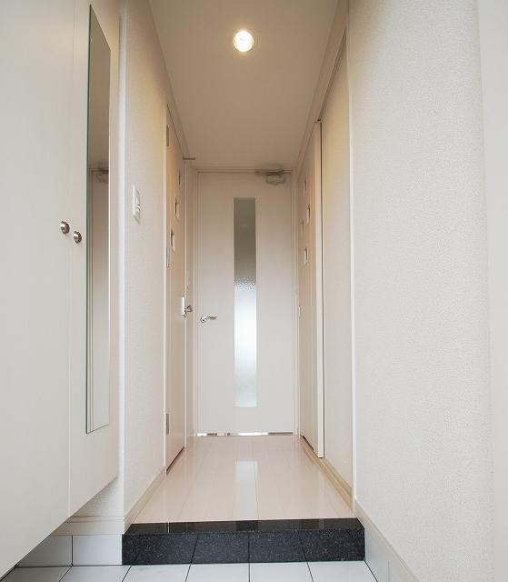 玄関　物件の画像15