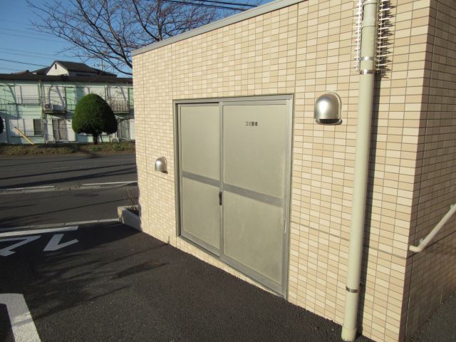 その他　敷地内のゴミ集積所です。