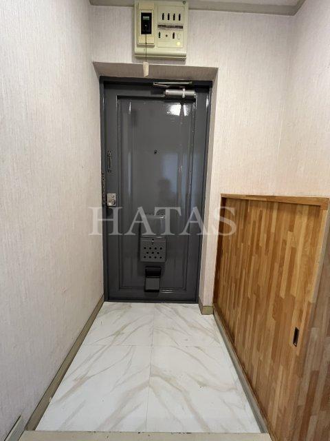 玄関　同物件別部屋です。