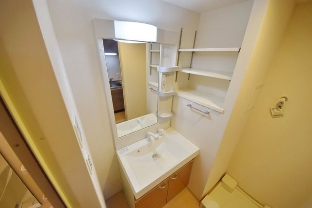 洗面設備　★大きな独立洗面台★