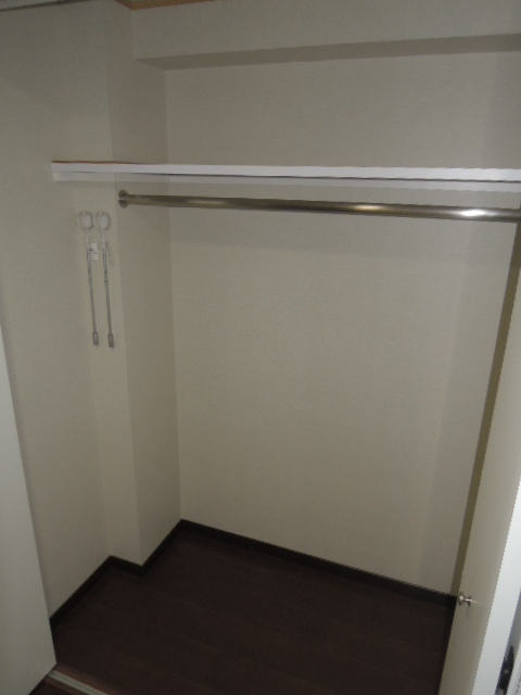 収納　ダンボールも収納できるマルチ収納。