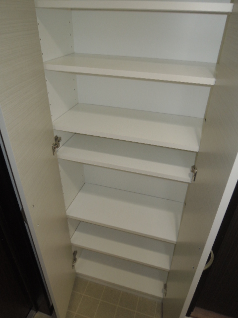 玄関　大型のシューズボックス付き。