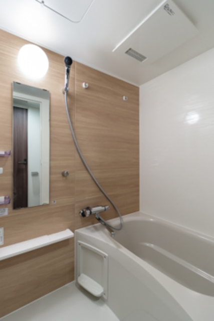 バス・シャワールーム　※写真は同タイプ住戸です。