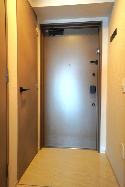 玄関　※写真は同タイプ住戸です。