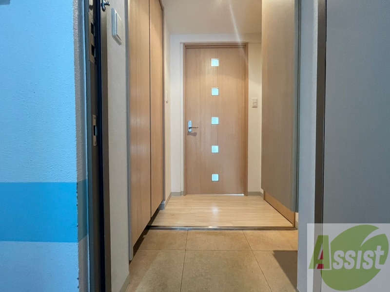 玄関　玄関の様子です。明るい印象ですね。気分もあがりそう。