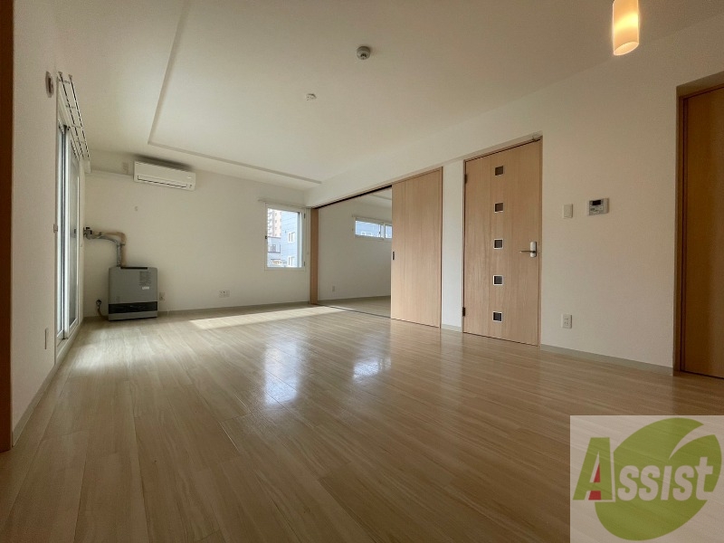 居室・リビング　広くてキレイなＬＤＫが広がっていて、充実した生活が送れそう。