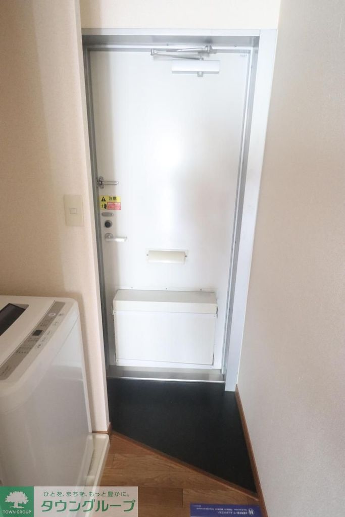 玄関　キッチン