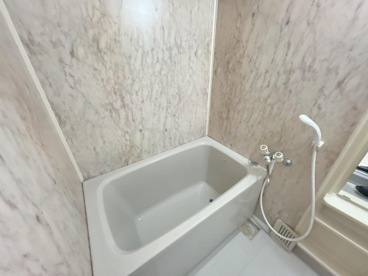 バス・シャワールーム　バスルーム