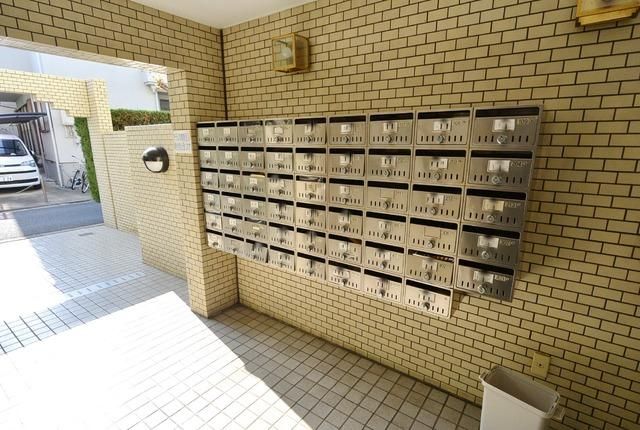 エントランス　★集合ポストのお写真です★