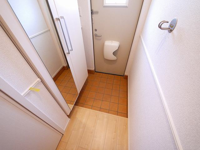 玄関　シンプルで使いやすい玄関です