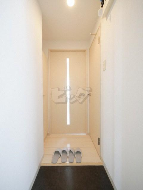 玄関　広々とした玄関です♪