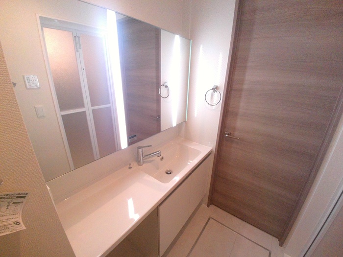 洗面設備　コンパクトで使いやすい洗面所