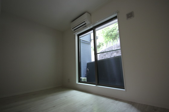 居室・リビング　※別部屋の写真です