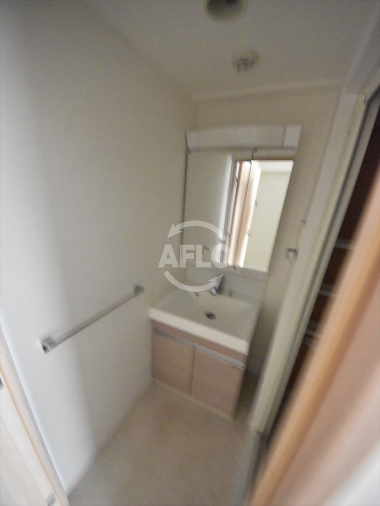 洗面設備　レジデンス上町台　洗面脱衣所