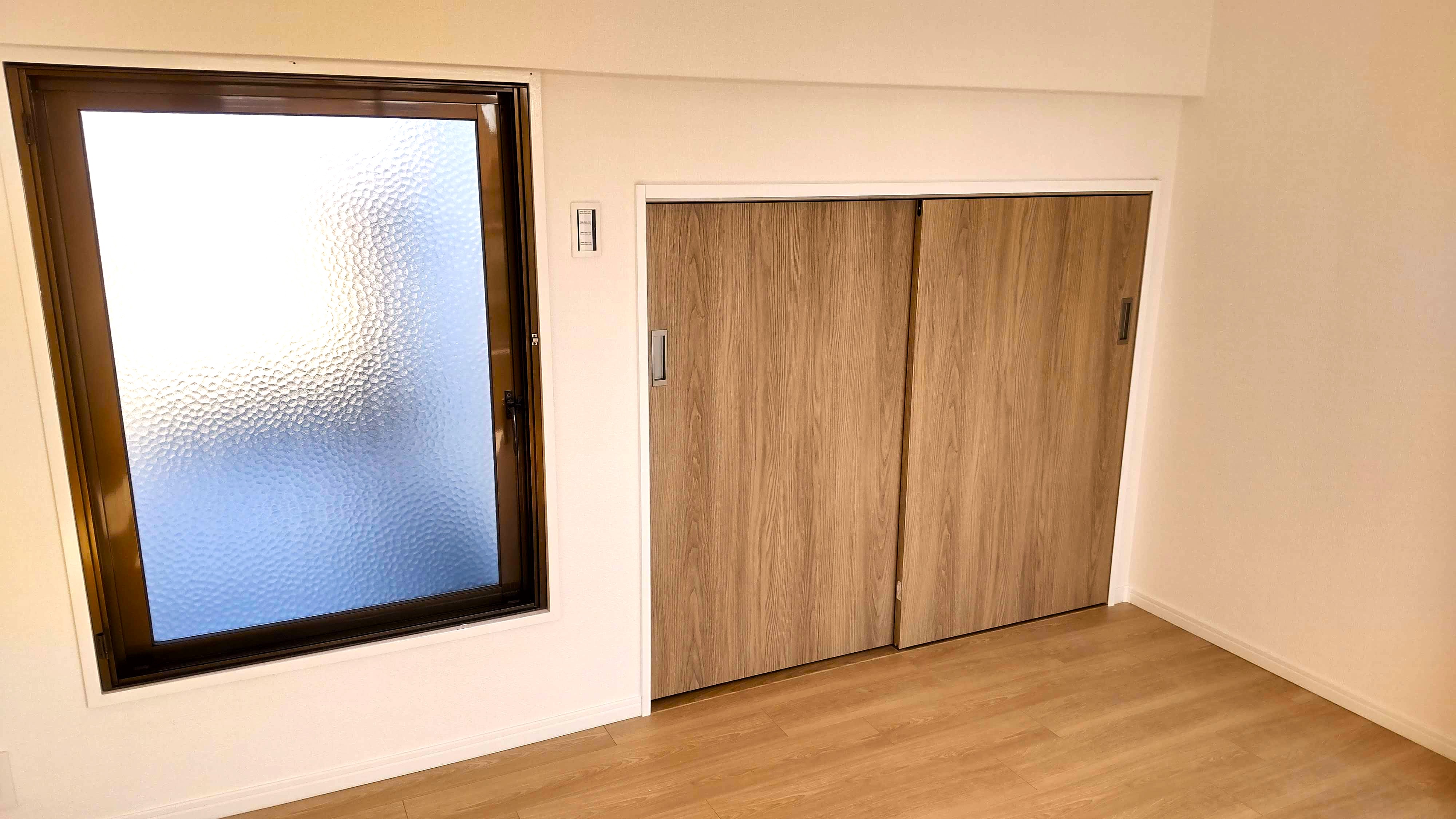 収納　約3.7帖の小屋根収納