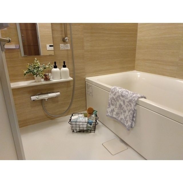 バス・シャワールーム　※家具家電配置例参考写真 　現状優先