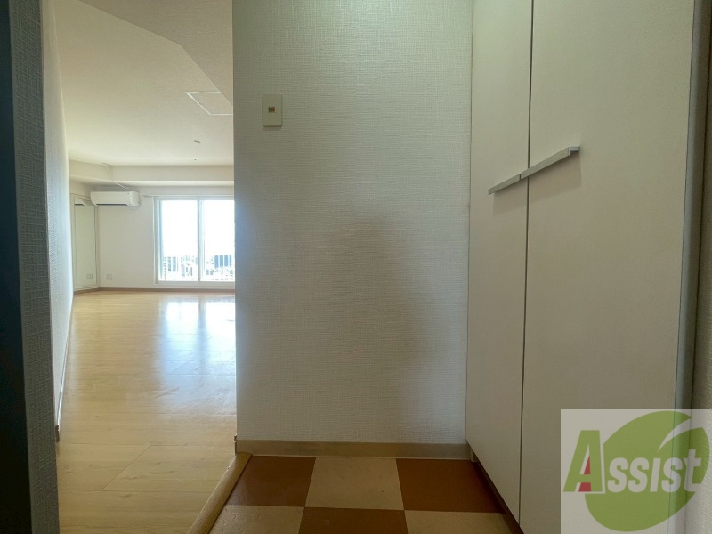 玄関　玄関です。床の色合いがおしゃれですね～。