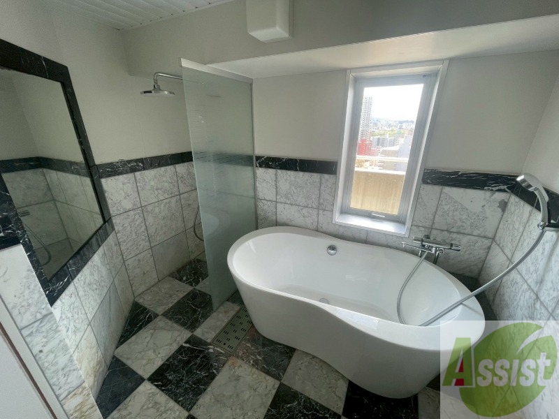 バス・シャワールーム　お風呂です。ゆっくりお風呂につかるのも体に良いですね～