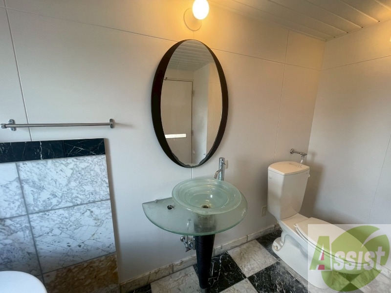 洗面設備　こちらに洗面台があります。朝の洗顔はこちらで。