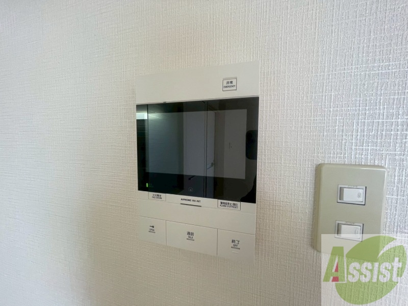 セキュリティ　ＴＶモニター付インターホンです。来客者の顔が見えるので安心！