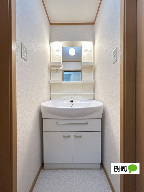 洗面設備　同一タイプ