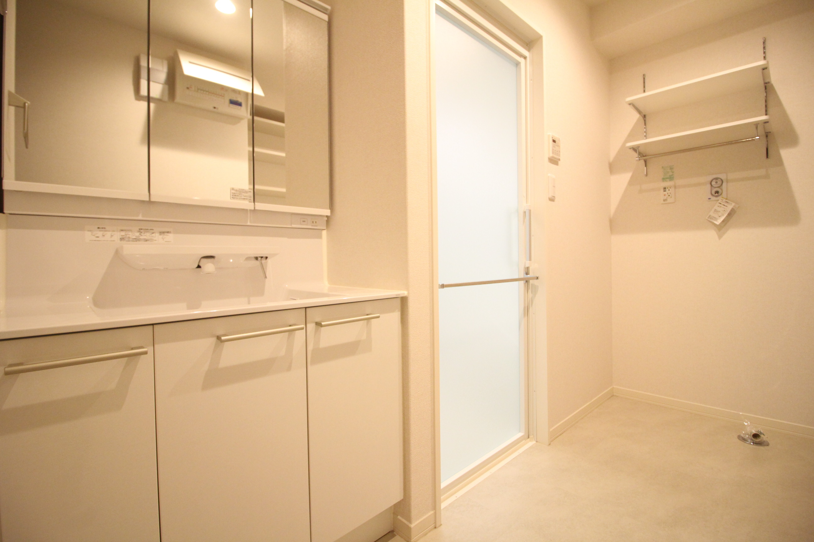 洗面設備　洗面・脱衣・洗濯機スペース♪