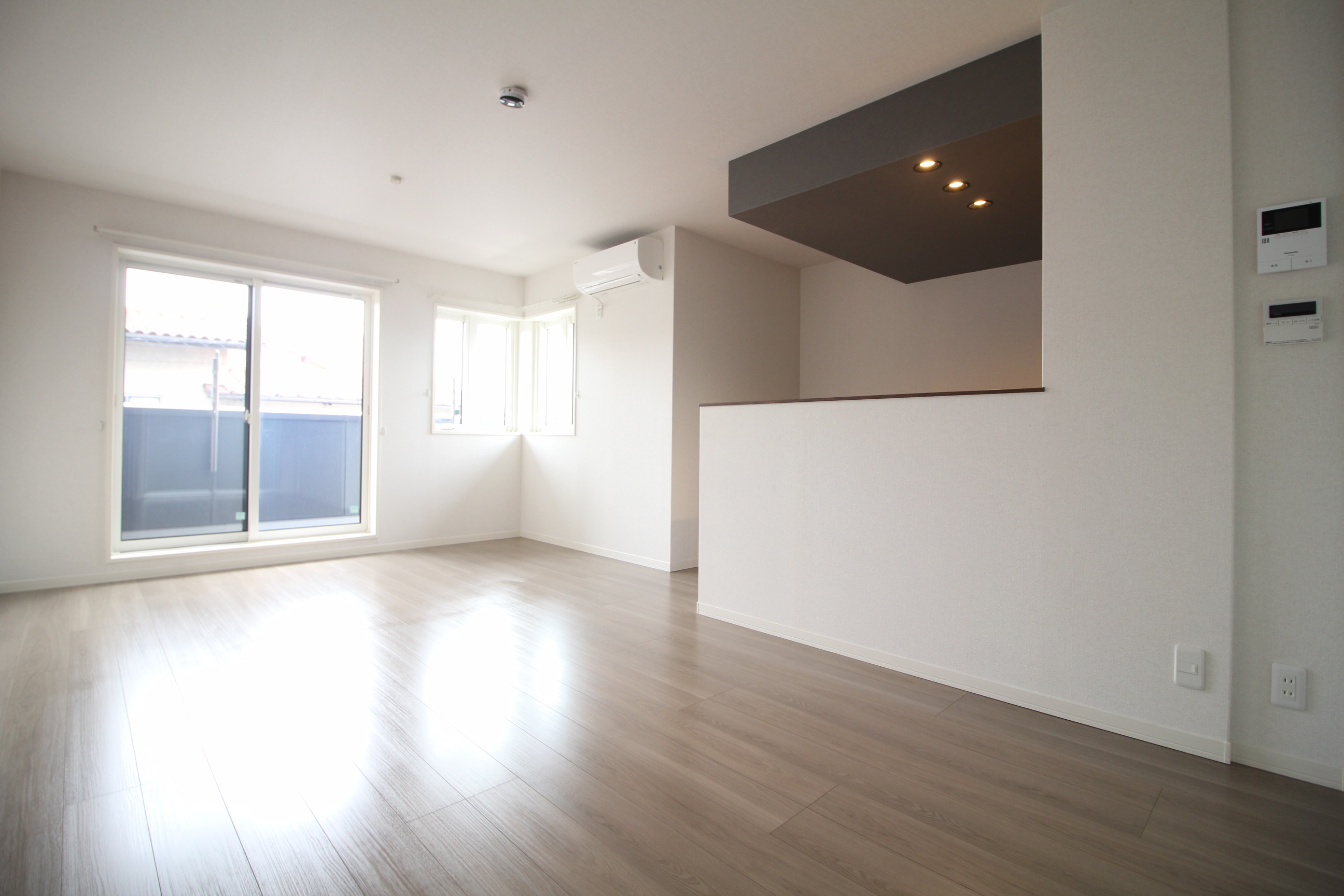 居室・リビング　15.6帖の清潔感のあるリビング♪