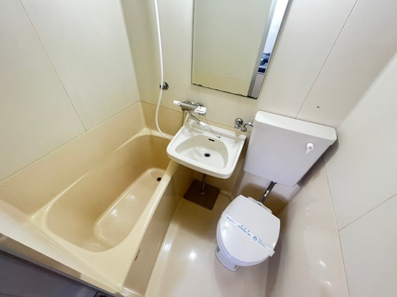 トイレ　※別部屋の写真です