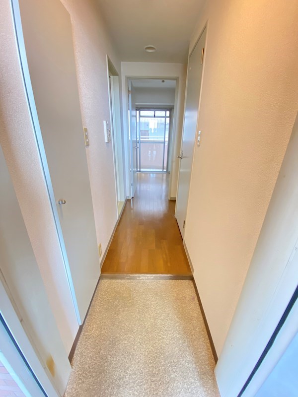 玄関　落ち着いた玄関です