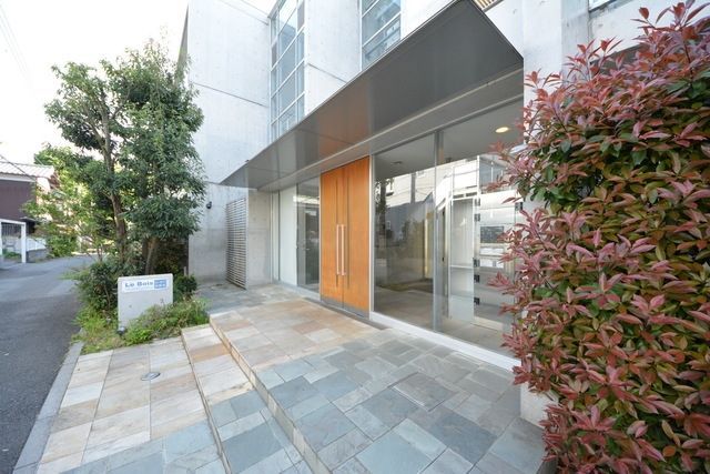 エントランス　★エントランス★