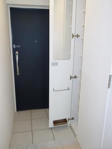 玄関　★玄関・鏡付き靴箱★