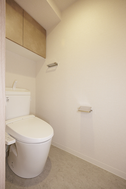 トイレ　※写真は同タイプ住戸です。