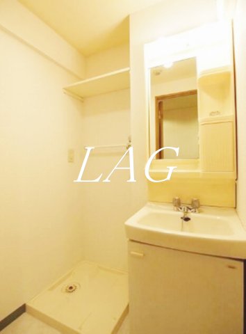 洗面設備　独立洗面台です。