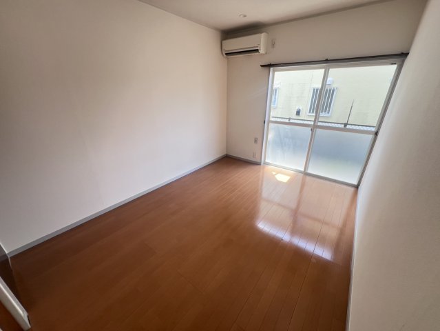 その他部屋・スペース　エアコン付の洋室です