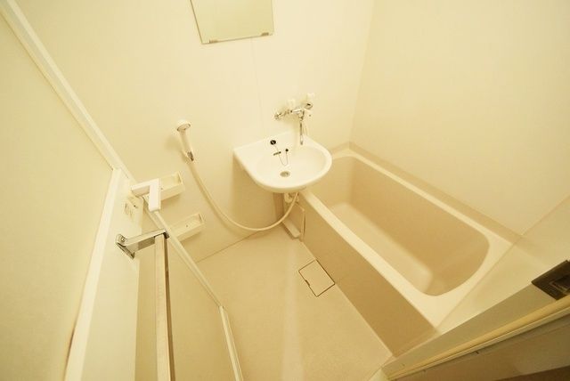 バス・シャワールーム　バス