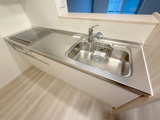 キッチン　作業のしやすい広めのキッチンです。