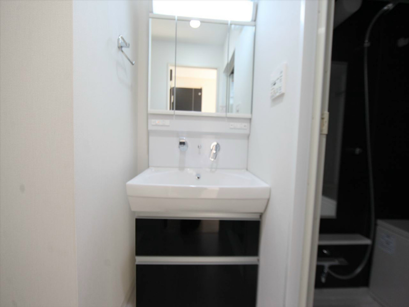 洗面設備　脱衣所　独立洗面台（シャンプードレッサー）洗濯機用意できます