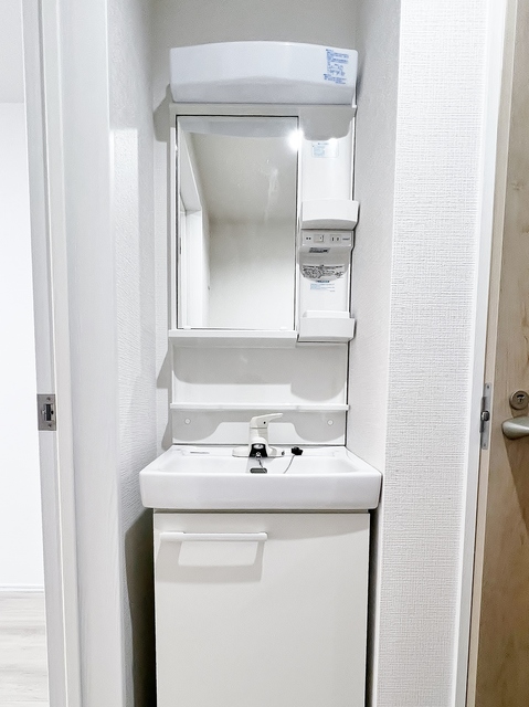 洗面設備　同じ施工会社の他物件写真です。参考に！