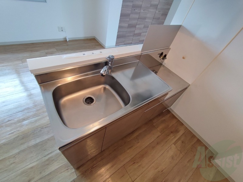 キッチン　キッチンです。一人暮らしなら十分な大きさですね。