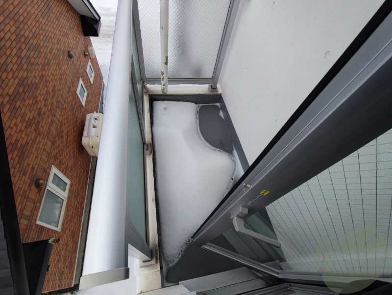 バルコニー　バルコニーです。洗濯物を干したり一息ついたりできますね！