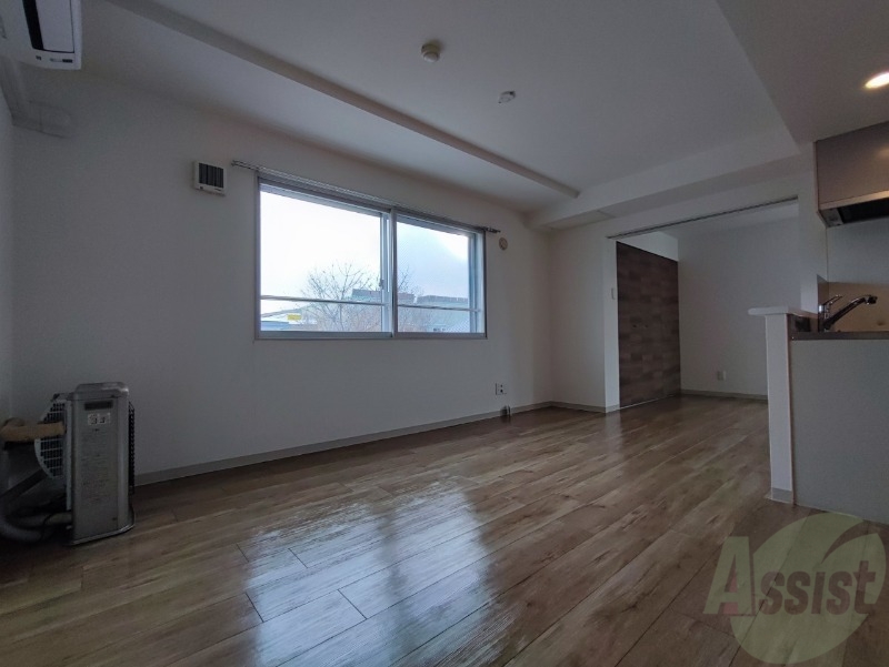 居室・リビング　広くてキレイなお部屋が広がっていて、充実した生活が送れそう。