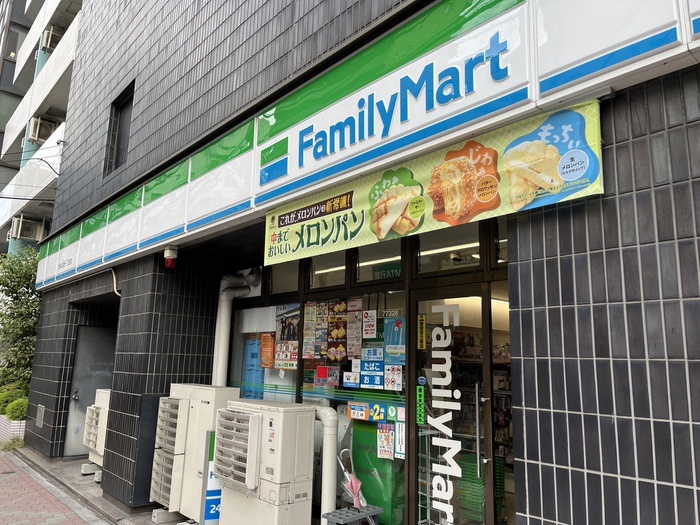 コンビニ　物件（コンビニ）まで119m